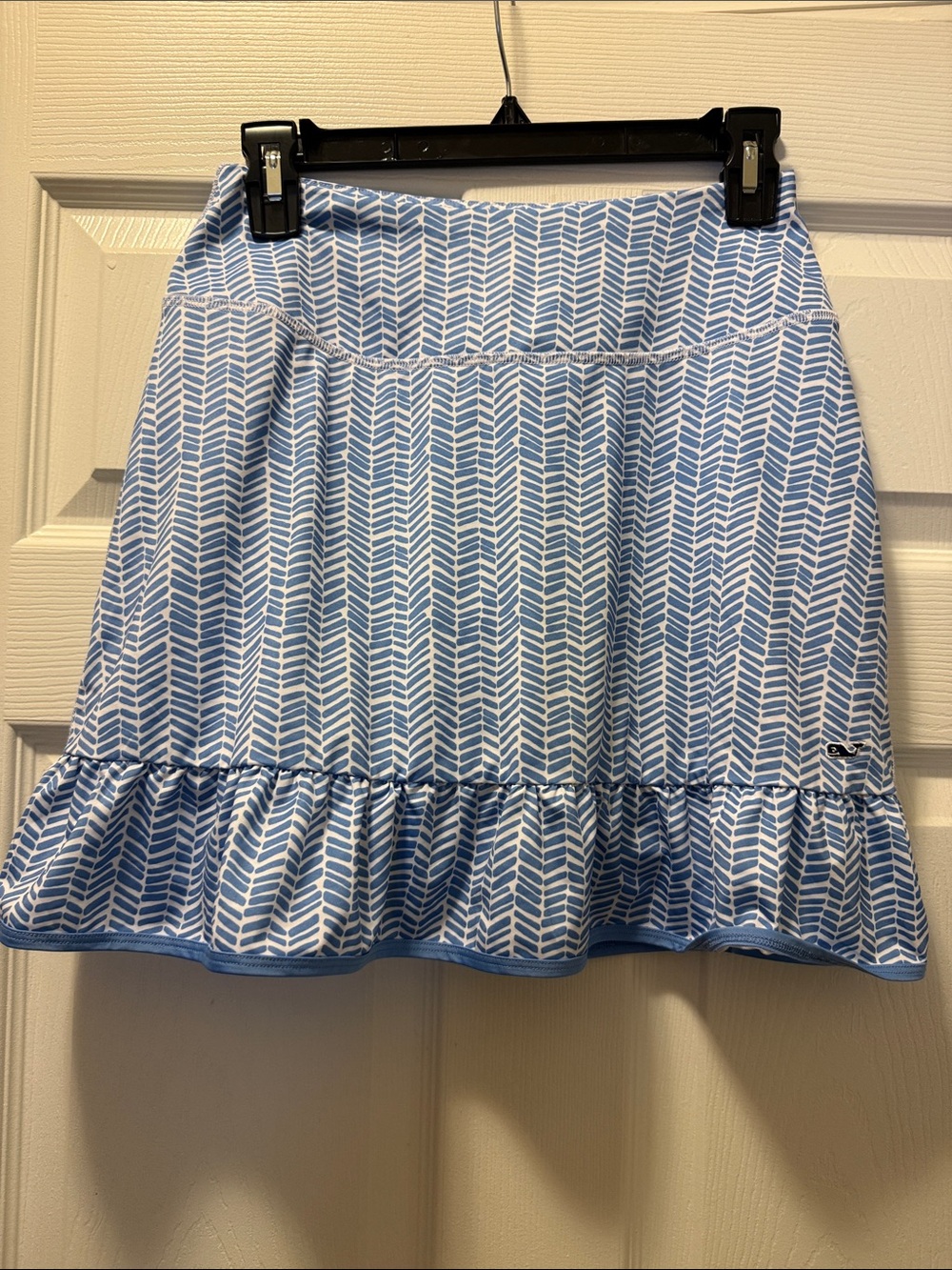 Vineyard Vines Performance Light Blue & White Patterned Ruffle Hem Skort EUC